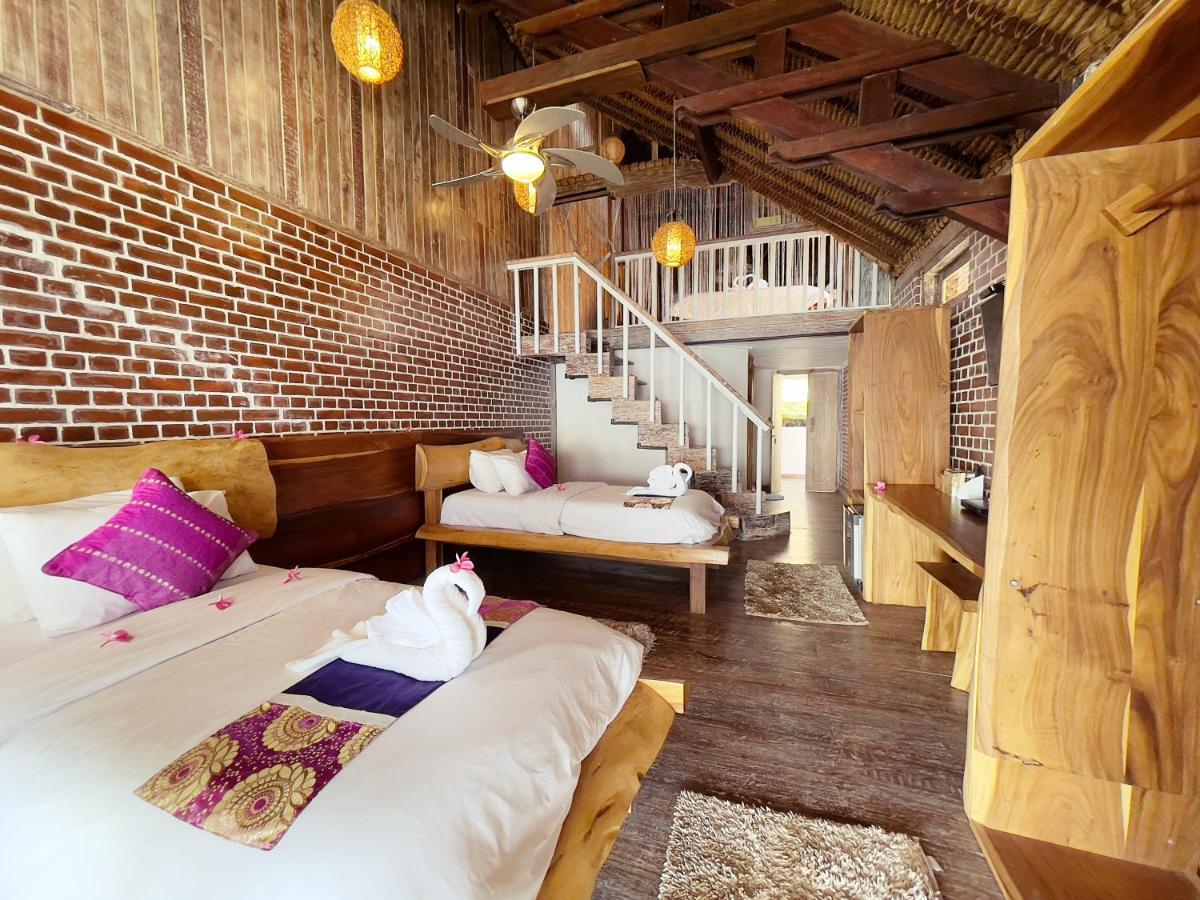 Princess Of Mentigi Bay Teluknarat Exterior photo